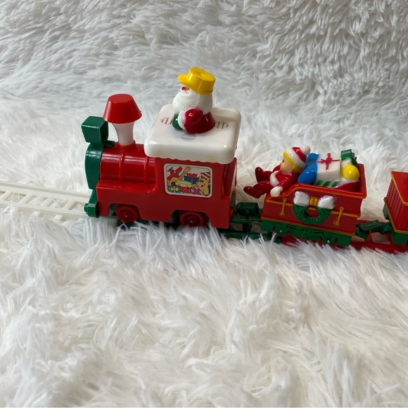 Vintage Christmas Battery Operated Electronic Musical Train Set - Picture 9 of 12